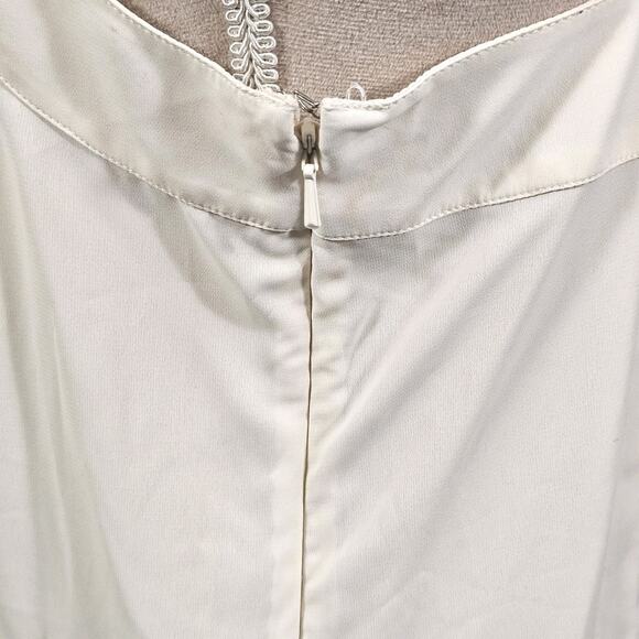 American Eagle Outfitters Ivory Blouse Sleeveless Tank Top Size Medium EUC A5719 - Picture 4 of 7